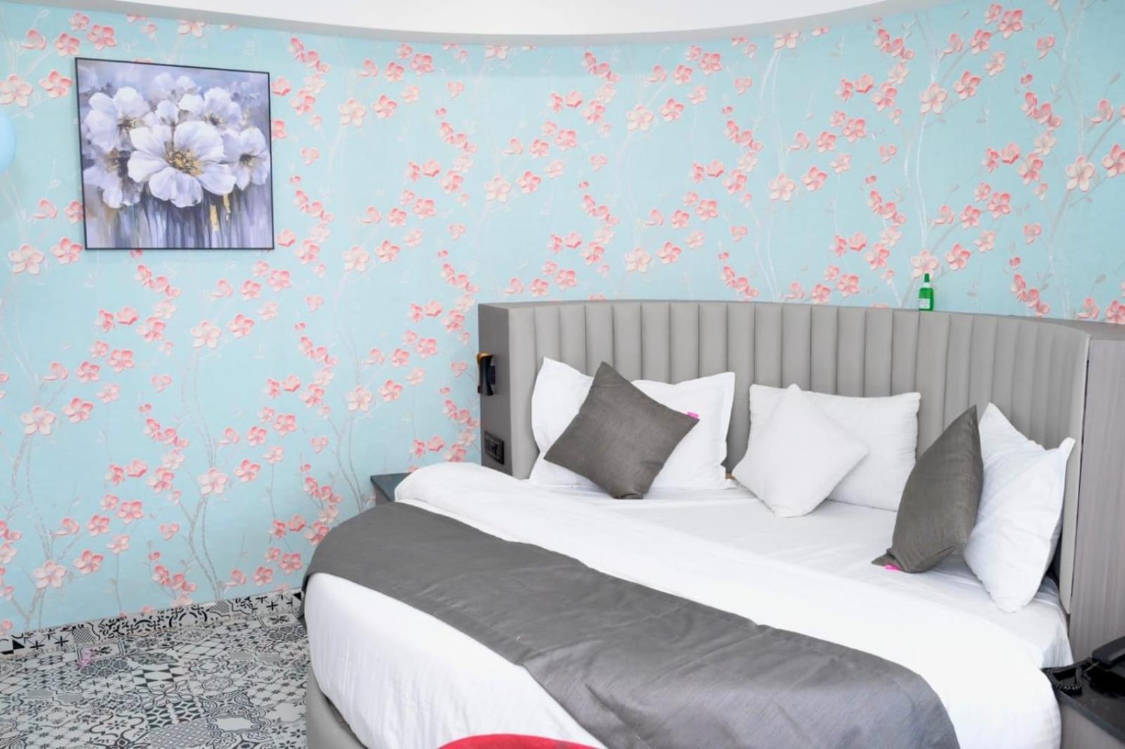 Hotel Dream Ahmedabad Esterno foto